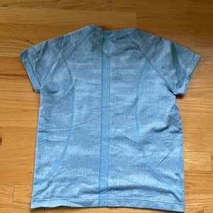 Lululemon athletic top cropped size 10